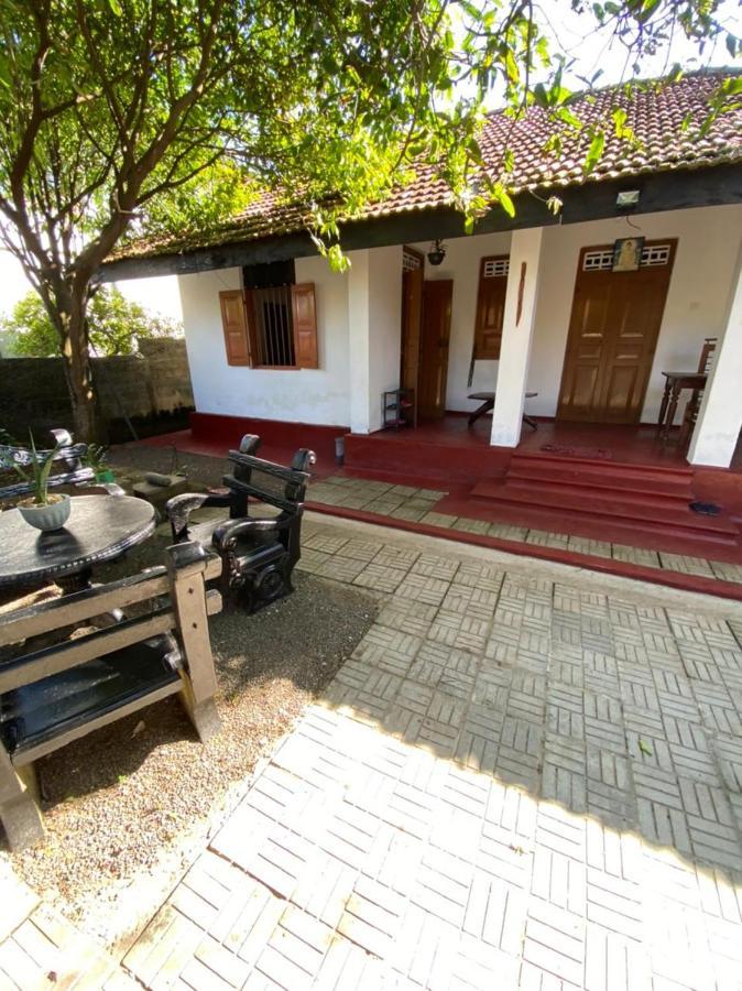 Ami Place Rooms With Kitchen Хиккадува Экстерьер фото
