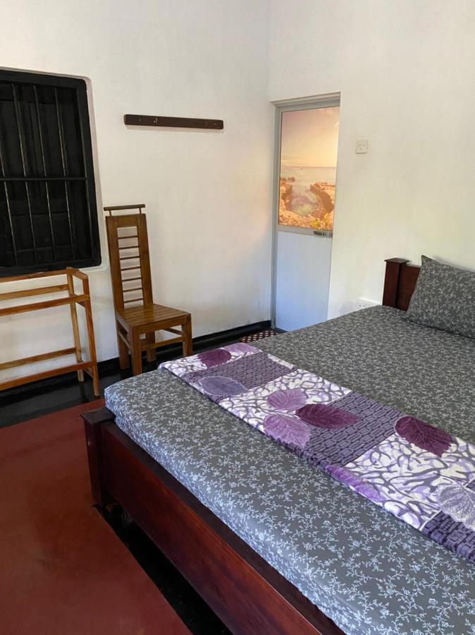 Ami Place Rooms With Kitchen Хиккадува Экстерьер фото