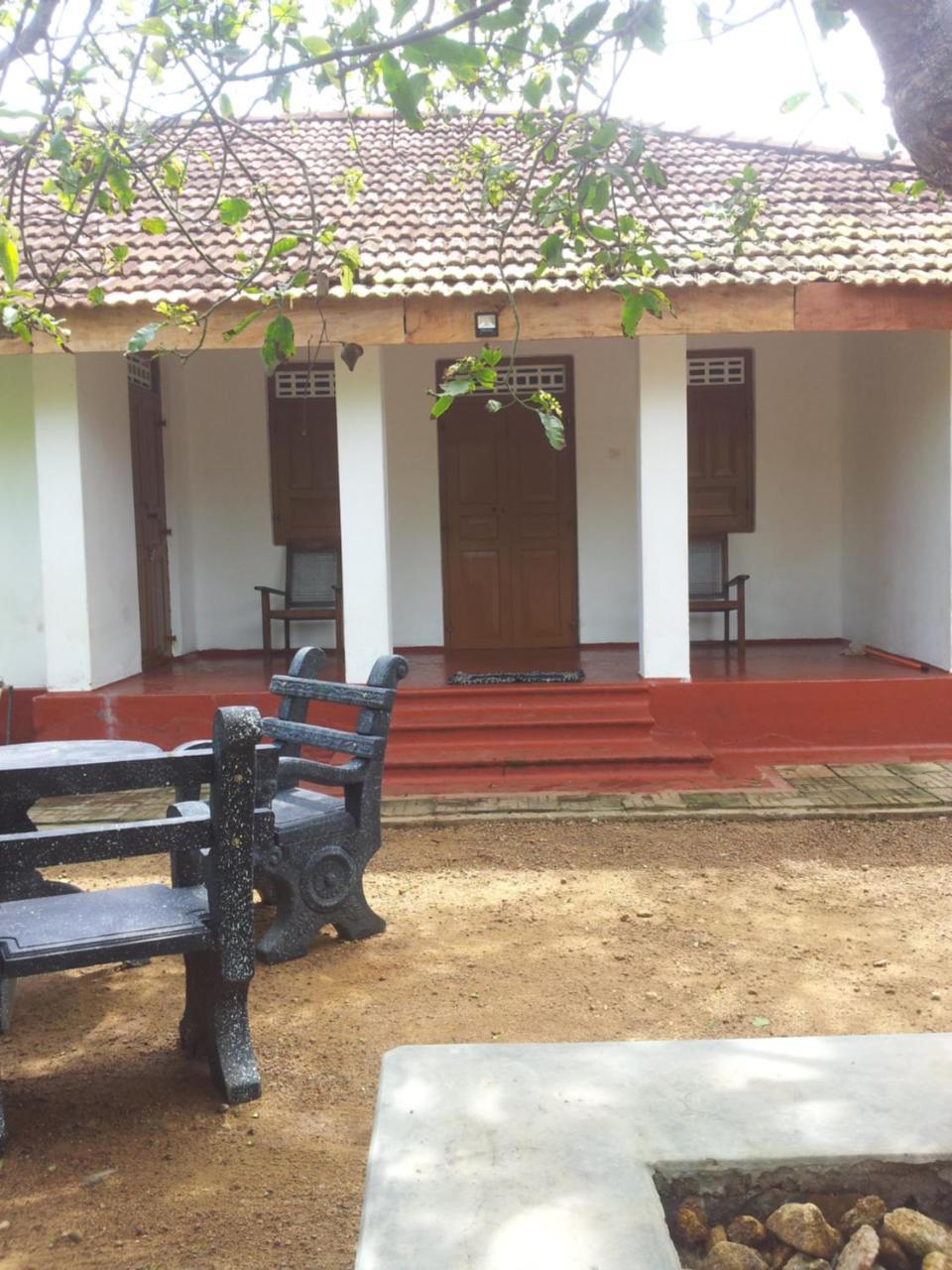Ami Place Rooms With Kitchen Хиккадува Экстерьер фото